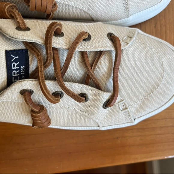 Sperry khaki canvas shoes - Picture 2 of 8